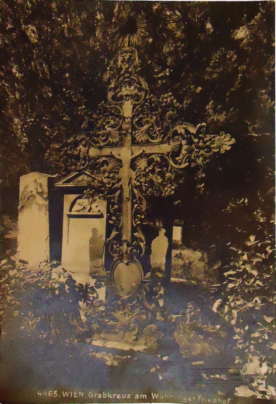 Originalfoto. Wien, Grabkreuz am Währinger Friedhof. Vintage.